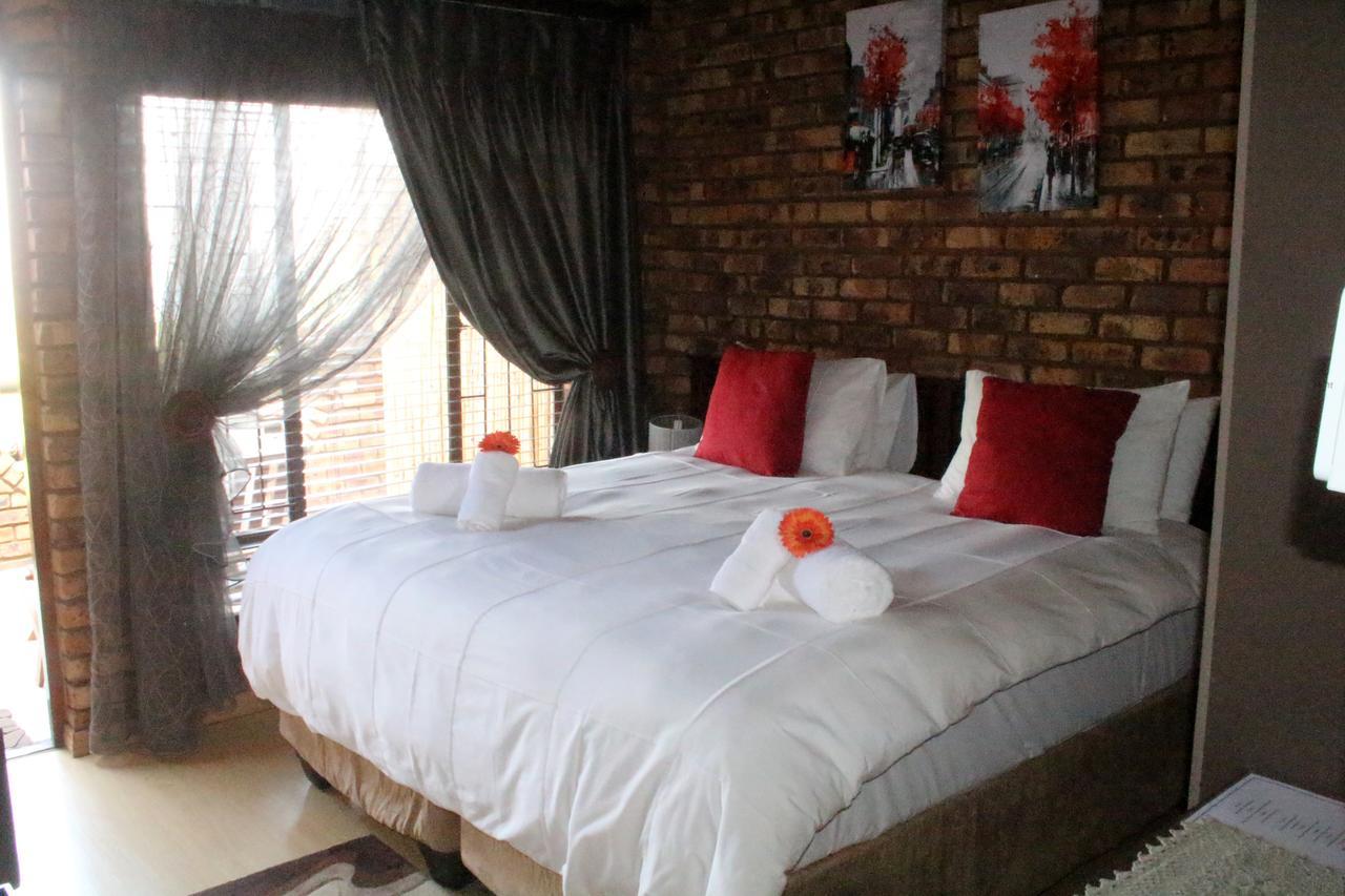 Belle Vue Guesthouse Hartbeespoort Exteriör bild