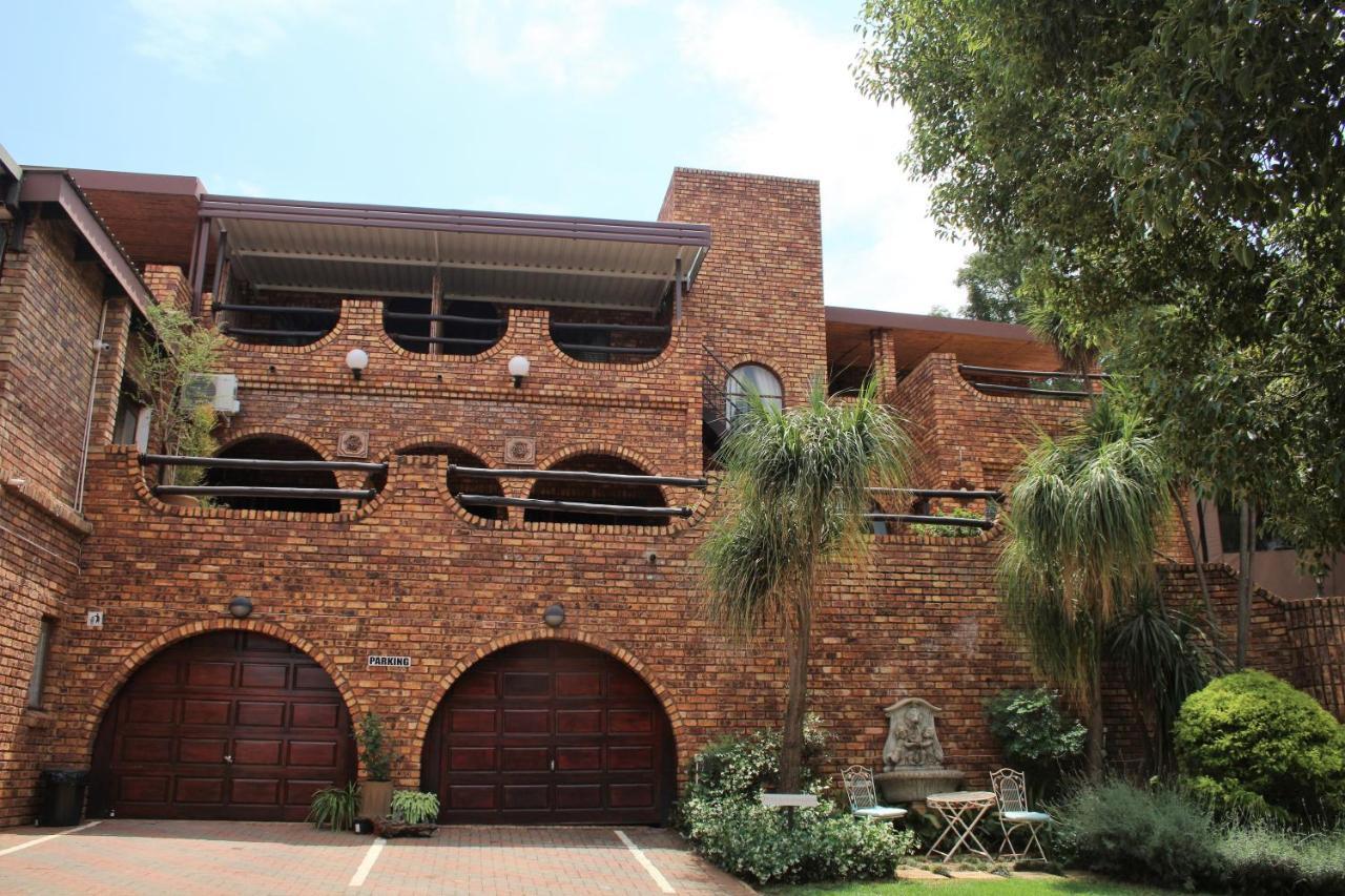 Belle Vue Guesthouse Hartbeespoort Exteriör bild